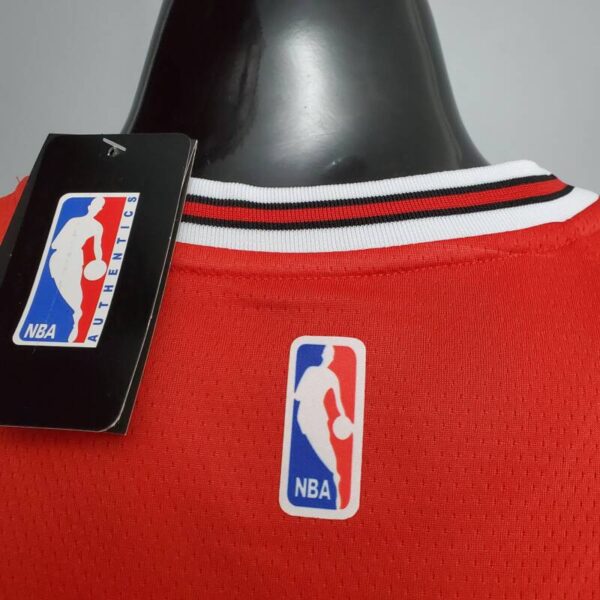 Camiseta Chicago Bulls Red Edition - Imagen 3
