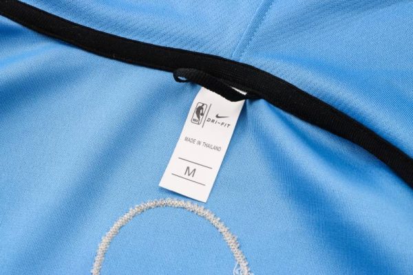 Etiqueda de Chandal Lakers azul claro con capucha