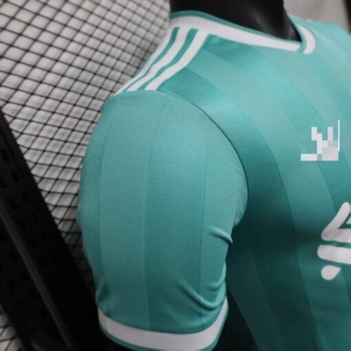 Camiseta Liverpool Tercera Equipación Versión Jugador 2025-2026-hombro