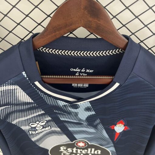 Celta de Vigo segunda equipación 2025-2026 version aficionado cuello