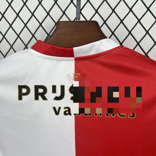 Conjunto Niño Feyenoord Rotterdam Primera Equipación 2025-2026-cuello dorsal.