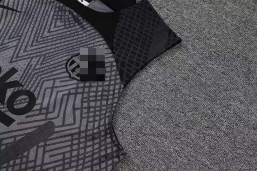 Conjunto-de-Entrenamiento-FC-Barcelona-Gris-2024-puno