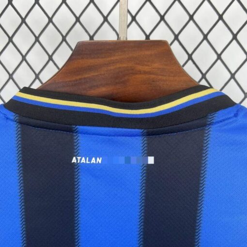 camiseta-atalanta-primera-equipacion-2025-2026-cuello-trasero