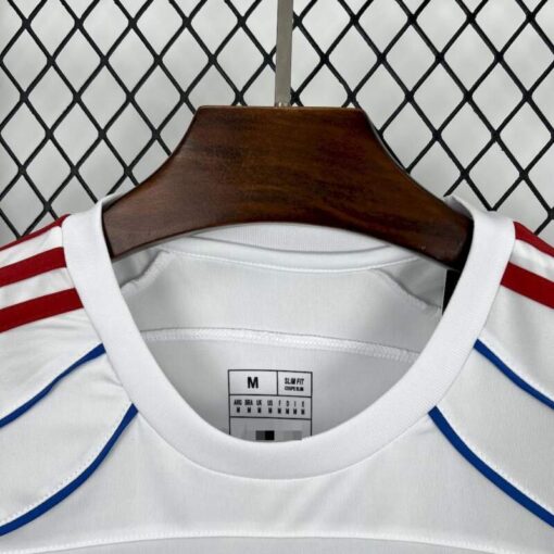 camiseta-bayern-munich-blanco-2025-2026-cuello