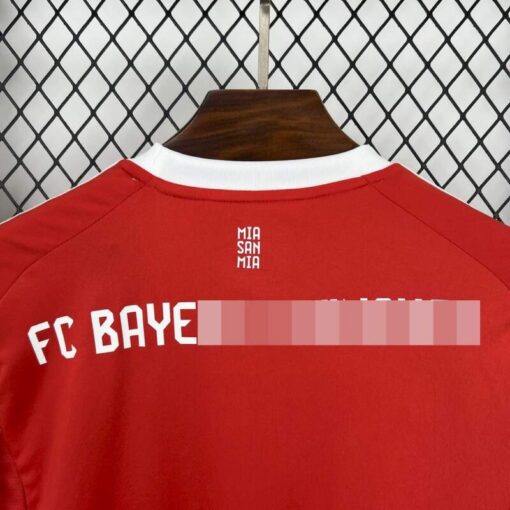 camiseta-bayern-munich-primera-equipacion-2025-2026-cuello-trasero