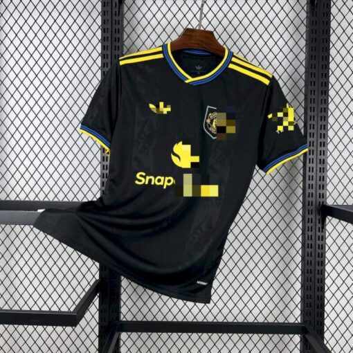 camiseta-manchester-united-tercera-equipacion-2025-2026