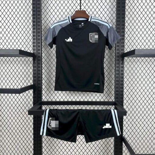 conjunto-niño-aston-villa-segunda-equipacion-2025-2026