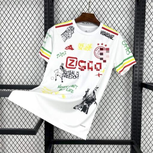 Camiseta Ajax 2025-2026 Edición Especial Bob Marley 40 Aniversario