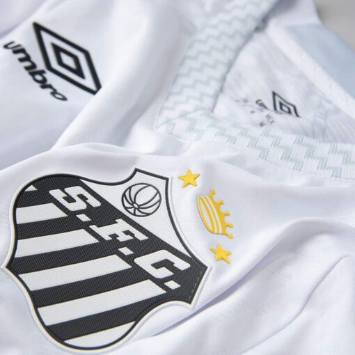 camiseta-santos-primera-equipacion-2025-2026-escudo