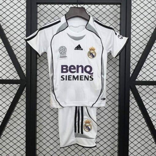 conjunto-niño-real-madrid-primera-equipacion-2025-2026
